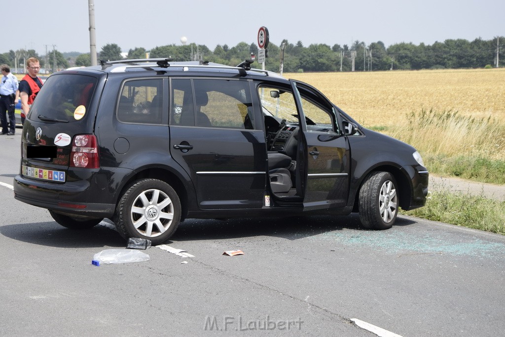 Schwerer Krad Pkw Unfall Koeln Porz Libur Liburer Landstr (Krad Fahrer nach Tagen verstorben) P028.JPG - Miklos Laubert